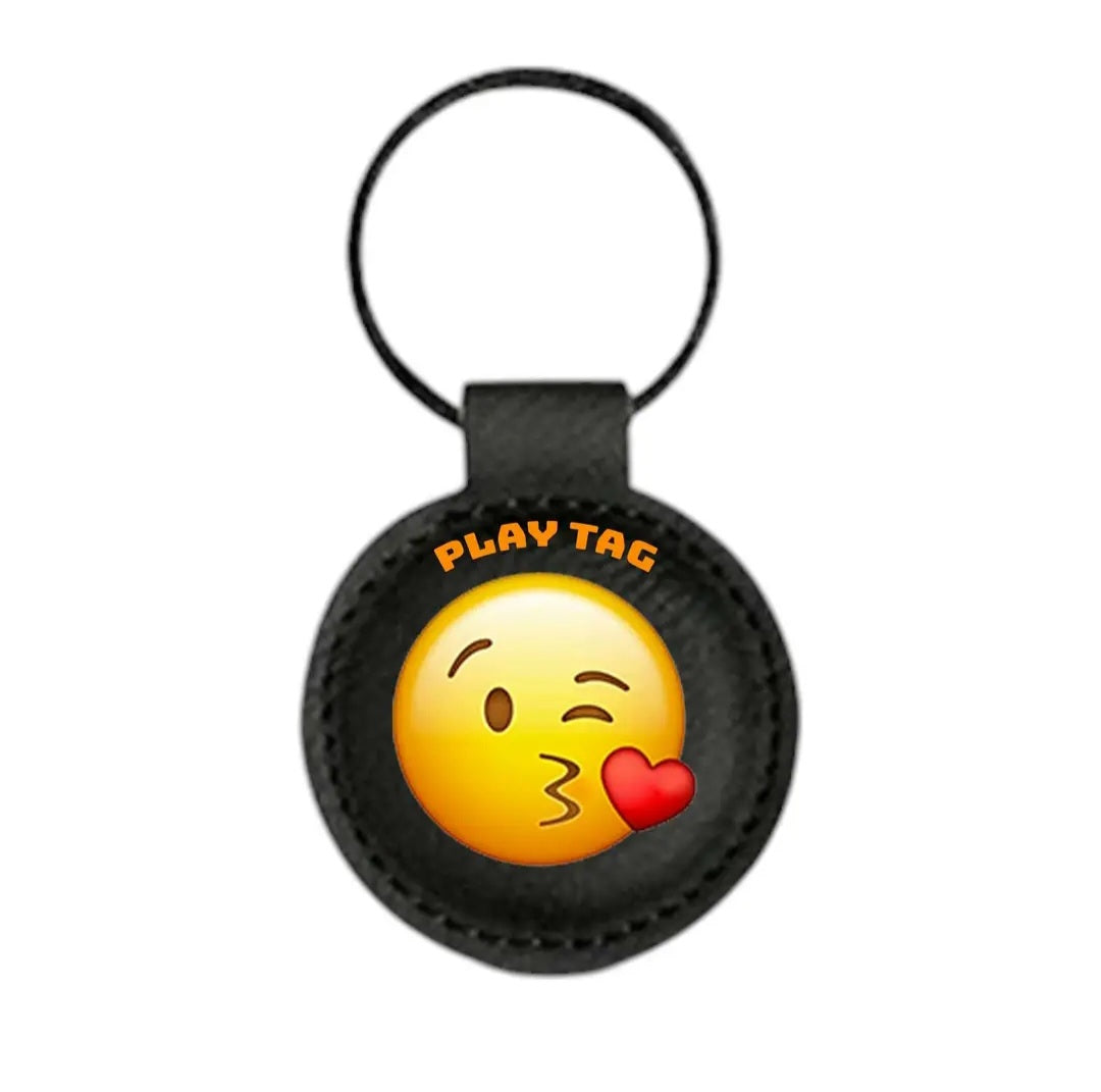 Play tag emoticon bacio 5